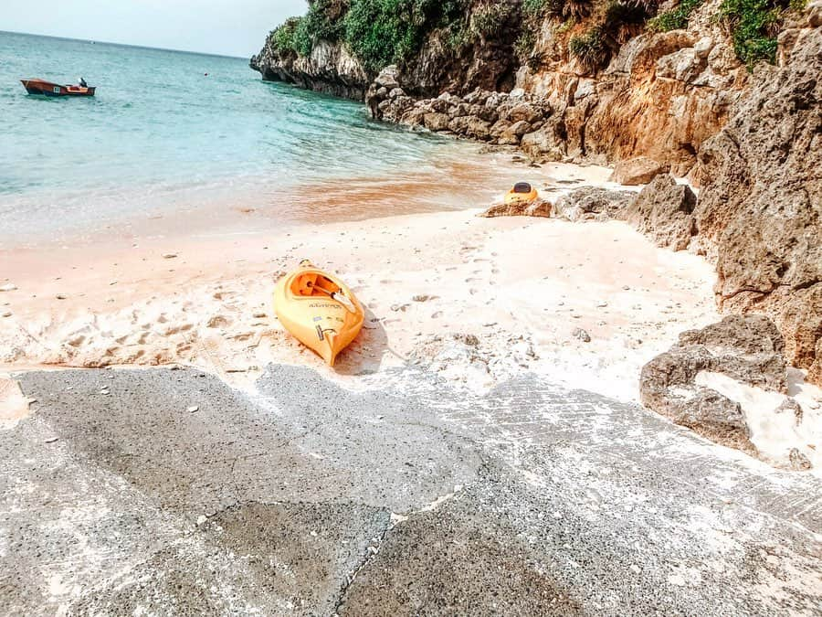 大矢真夕さんのインスタグラム写真 - (大矢真夕Instagram)「love beach life 🌞🏝🧡 . . . #beachstyle #beautifulsea #beachgirl #beautifulmatters #海 #ビーチ #travelandlife #beautifulworld #旅 #bikini #natureperfection #アウトドア #鹿児島 #moodygrams #写真部 #百合が浜 #sheisnotlost #与論島 #tropicalvibes #光 #沖縄旅行 #beachlife #island #沖縄  #travelandleisure #写真 #bestvacations #季節 #ビキニ #水着」12月7日 19時40分 - mayuohya