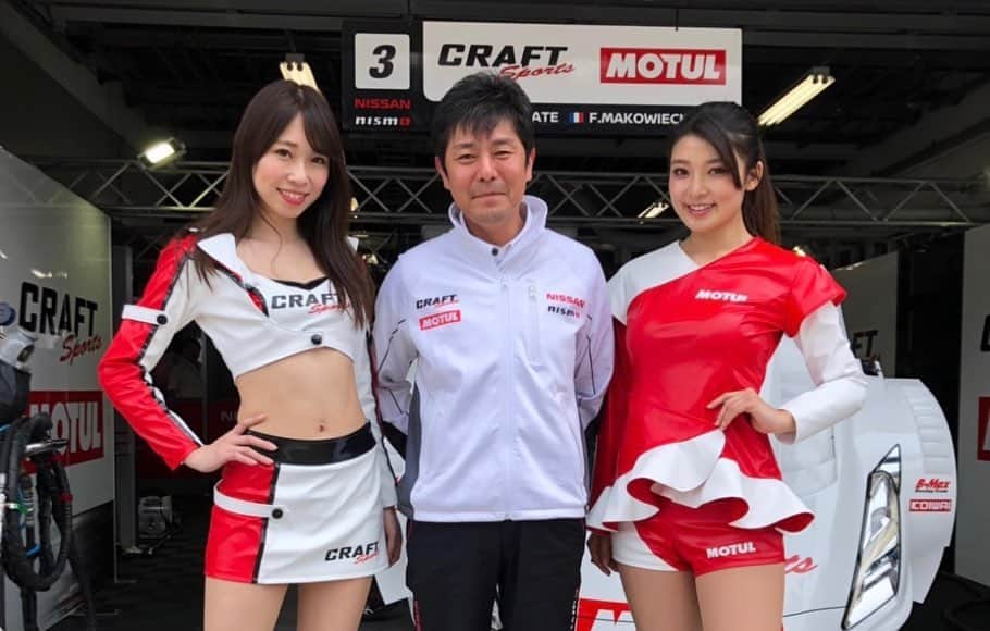 辻井美香さんのインスタグラム写真 - (辻井美香Instagram)「2019♡  #supergt2019 #sgt #supergt #motorsports #🏁 #MOTUL #NISSAN #NISMO #gtr #carracing #racequeen #RQ #gridgirls #望月さとみ #辻井美香  #followus」12月7日 19時44分 - tsujii_yoshika