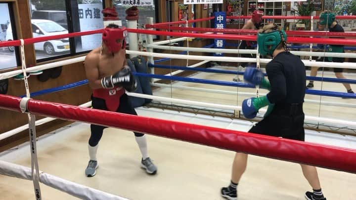 田中恒成のインスタグラム：「＊ WBO世界スーパーフライ級11位 KJ カタラジャ やって見たかった選手だったので いい練習になって楽しい。 あと3週間‼︎ 集中力‼︎」