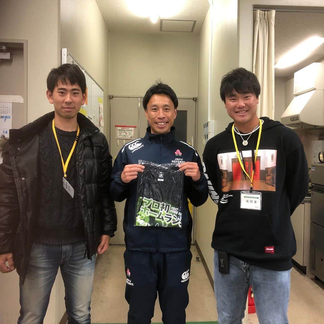 渡邉大樹のインスタグラム：「高校の時3年間担任でお世話になった先生に会ってきました😺 高校も懐かしかった😊」