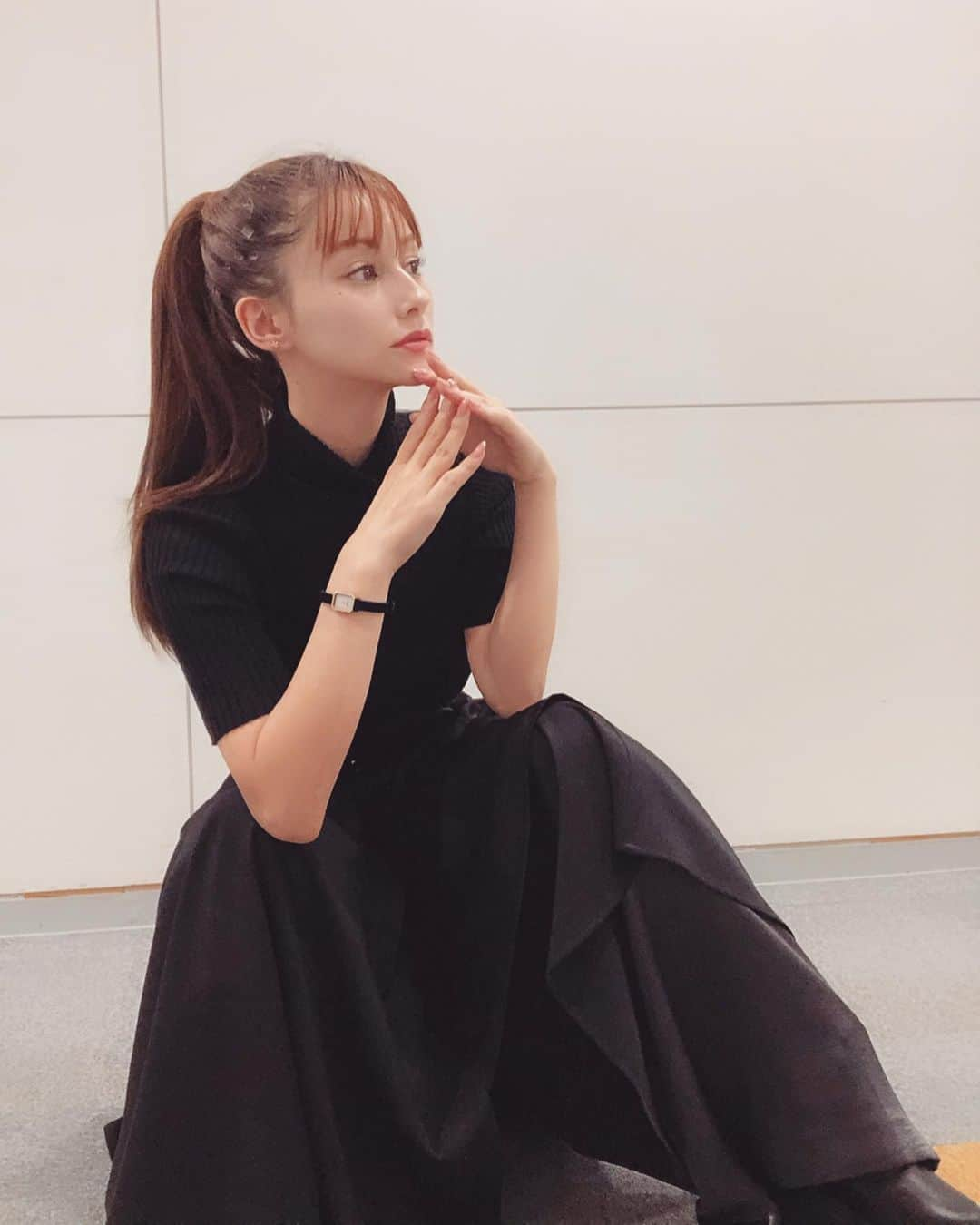 ダレノガレ明美さんのインスタグラム写真 - (ダレノガレ明美Instagram)「最近の収録した時の衣装です。 1、2枚目の👚は @doublestandard_official  3.4枚目は タートル  @bananarepublic_jp  ワンショル @ladymade_official  パンツ @bananarepublic_jp  スカート  @ladymade_official」12月7日 20時32分 - darenogare.akemi