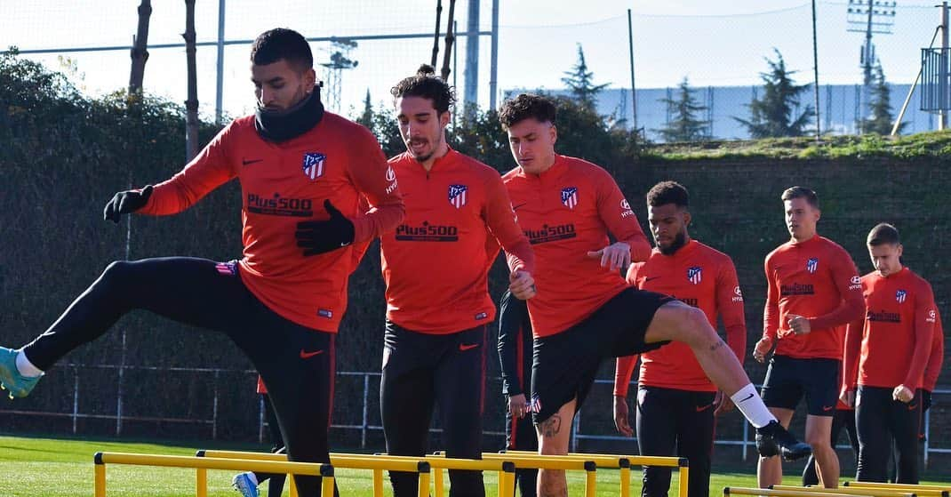 アトレティコ・マドリードさんのインスタグラム写真 - (アトレティコ・マドリードInstagram)「🔜 #AtletiLokomotiv  #Atleti #Atlético #AtléticodeMadrid #Fútbol #Football #Soccer #Ucl」12月7日 20時55分 - atleticodemadrid