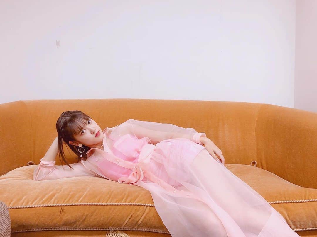 山木梨沙のインスタグラム：「. 小関舞さんが自分では載せないらしいので代わりに載せます。  #country_girls #小関舞 #自撮りをしない女 #それが小関舞」