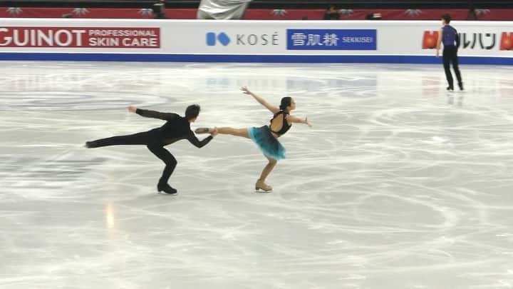 セラフィマ・サハノヴィッチのインスタグラム：「This is the first figure skating event I’ve been to that Serafima isn’t taking part in. I feel a bit guilty somehow, but I’ve seen some amazing skaters (although Serafima will always be my favourite).⠀ ⠀ Here’s a fantastic set of twizzles from Khudaiberdieva and Filatov.⠀ ⠀ Good luck in the Free Dance Elizaveta and Andrey! 🍀🇷🇺⛸⠀ ⠀ #JGPFinal2019 #Torino2019 #ХудайбердиеваФилатов #KhudaiberdievaFilatov」