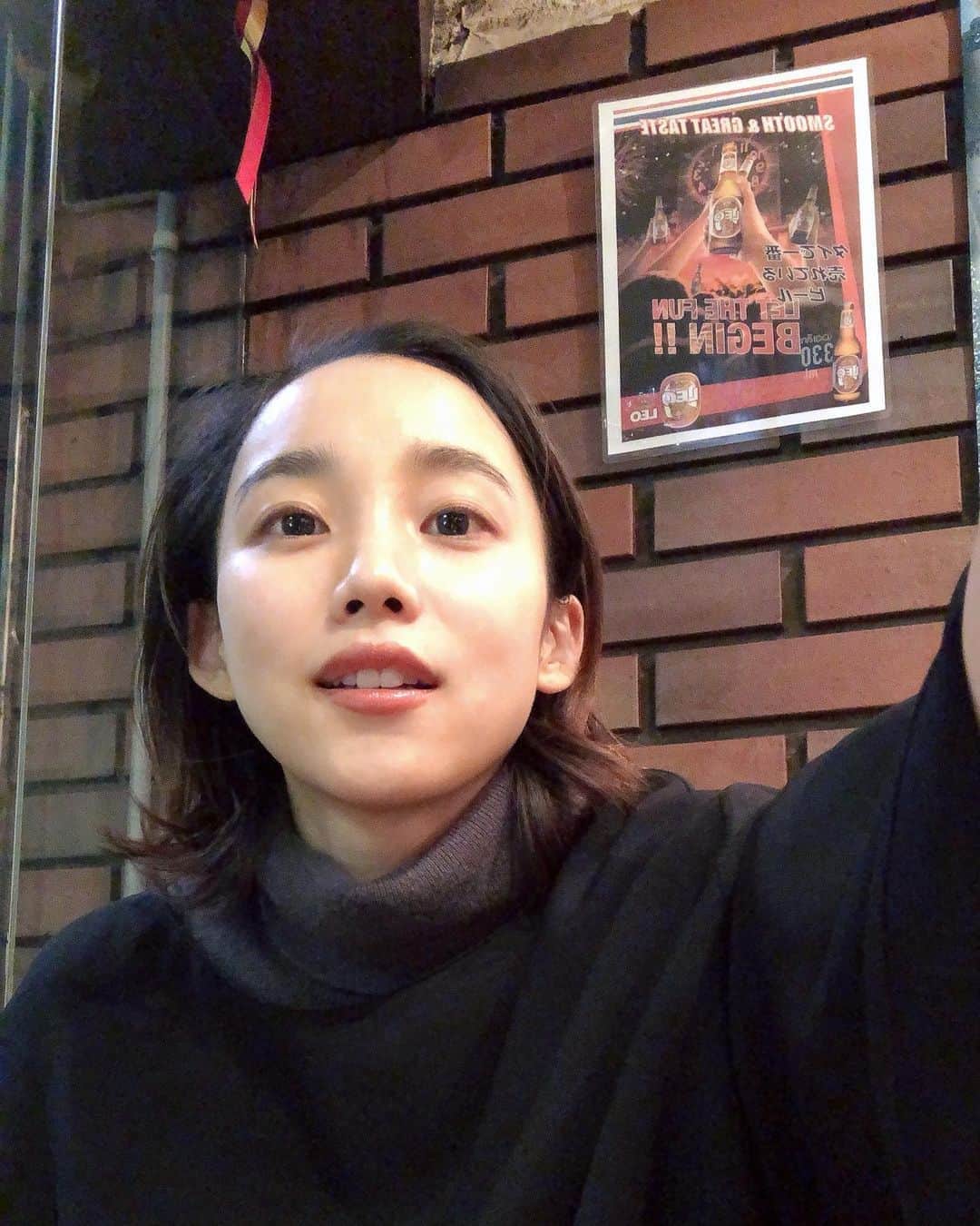 Baekのインスタグラム：「みなさん！ 本日は寒かったのにもかかわらずたくさんの方のご来場ありがとうございました。 明日は最終日です！ お待ちしております☺️ 最終日気合をいれるためにスパイシーなタイ料理を食べました！🔥」