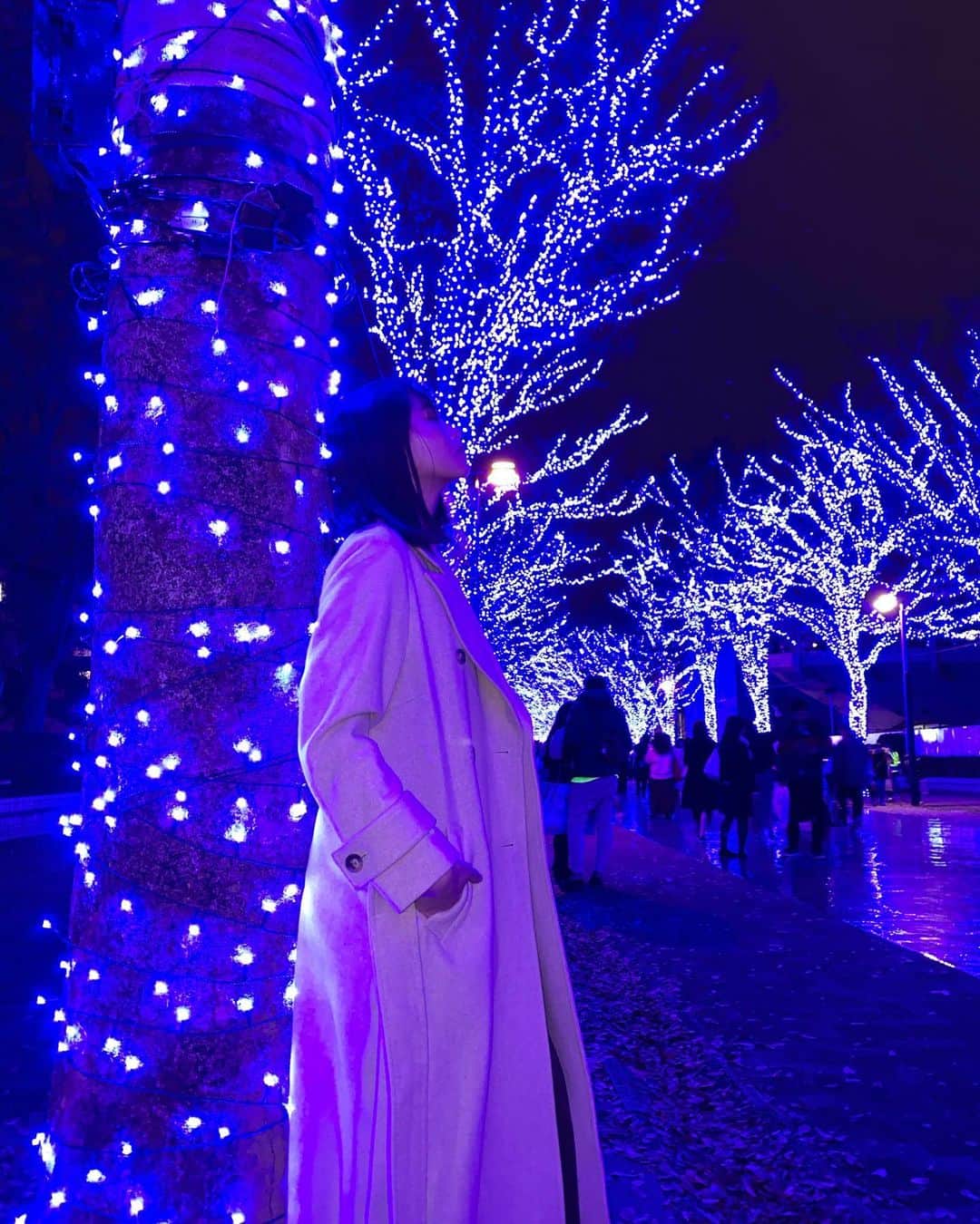 谷川りさこさんのインスタグラム写真 - (谷川りさこInstagram)「青の洞窟 今年も綺麗でした！ #イルミネーション#青の洞窟#渋谷#beautifulworld #illumination」12月7日 21時38分 - risakoko