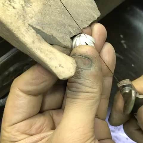 のインスタグラム：「✨Arte y destreza✨#handmade 🔨 #JoaquinBerao #taller #joyas #joyasartesanales #joyasunicas #jewelry #jewelrydesign #jewelrydesigner #jewelryaddict #madeinspain #JoaquinBeraoMadrid #JoaquinBeraoJapon #JoaquinBeraoMilan #JoaquinBeraoValencia」
