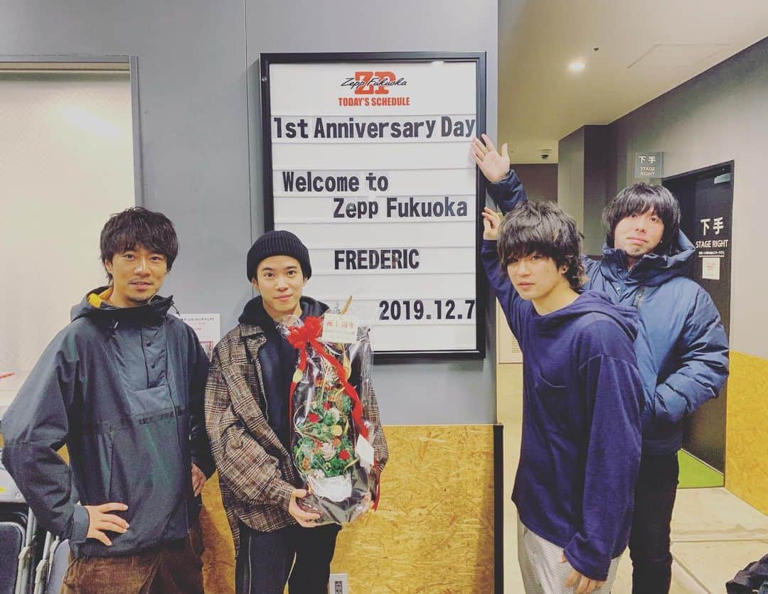 三原健司さんのインスタグラム写真 - (三原健司Instagram)「Zepp Fukuoka 今日のライブも過去イチ更新しました。いまのフレデリックめちゃくちゃ面白い事になってます。大阪ファイナル楽しみ。」12月7日 22時02分 - miharakenji