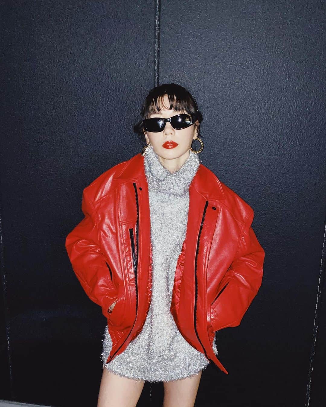仲里依紗さんのインスタグラム写真 - (仲里依紗Instagram)「30歳になった自分にお祝い的な感じで買った真っ赤なライダース❤️❤️❤️ 大切に着よう🥰」12月7日 22時12分 - riisa1018naka