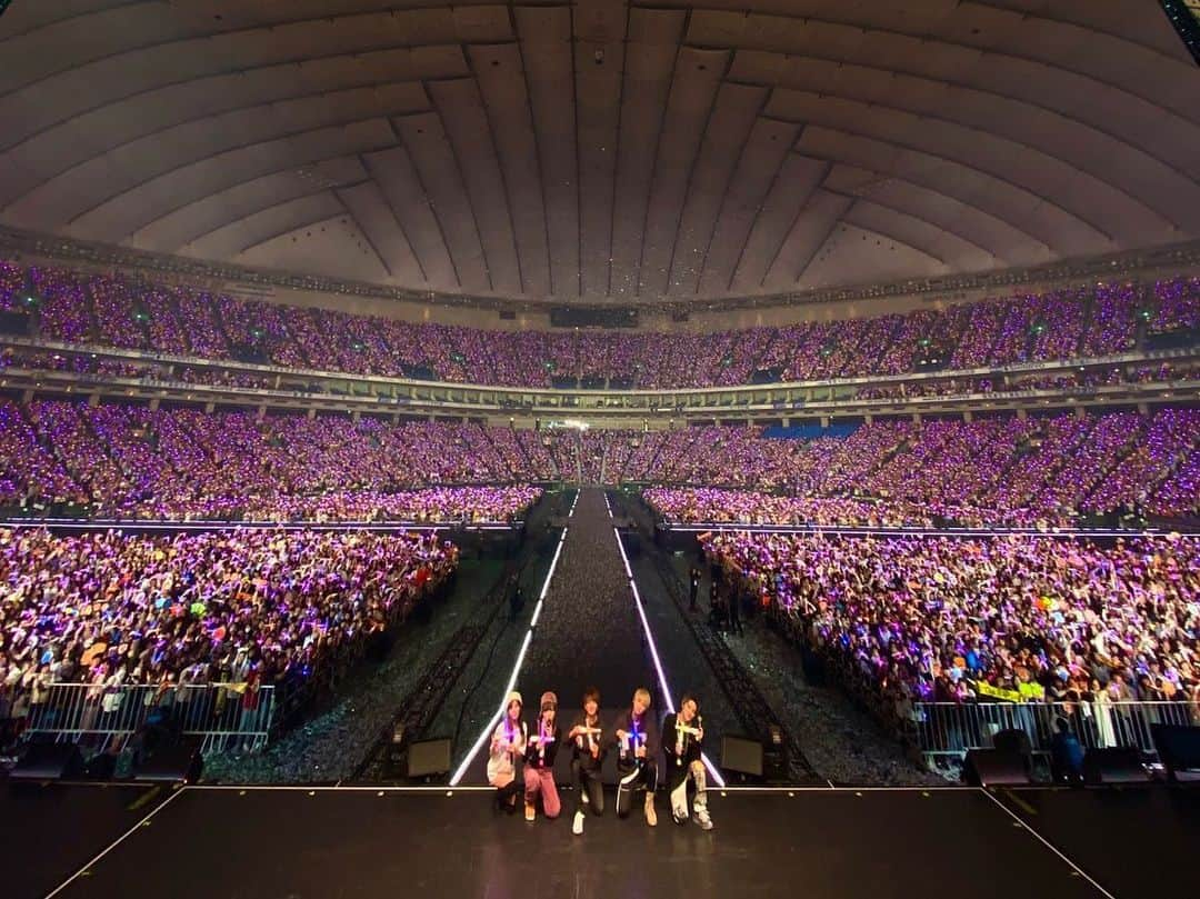 與真司郎さんのインスタグラム写真 - (與真司郎Instagram)「Tokyo Dome Day2🤩  Thank you🎉  #AAA #DOMETOUR2019PLUS #ウェーブ綺麗やった✨ #AAAファンのみんなはホンマに最強🔥🔥🔥」12月7日 22時09分 - shinjiroatae1126