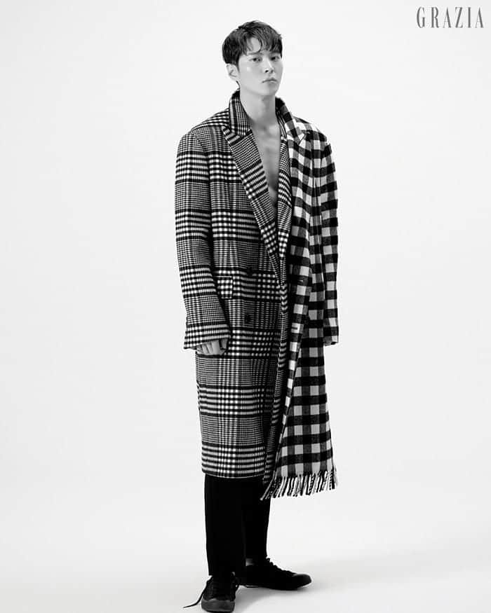 のインスタグラム：「Joo Won @ zu.won_moon.jun.won For Grazia Magazine December Issue 💛 . . . . .  #주원 #JooWon #문준원 #MoonJoonWon #koreanboy#맞팔 #셀스타그램 #셀카 #얼스타그램 #데일리 #선팔 #인스타그램  #l4l #f4f  #like4like #ootd  #おしゃれ #オシャレ #いいね返し #フォロー #韓国人 #韓国 #セルカ #自撮り #ファッション #フォロー」