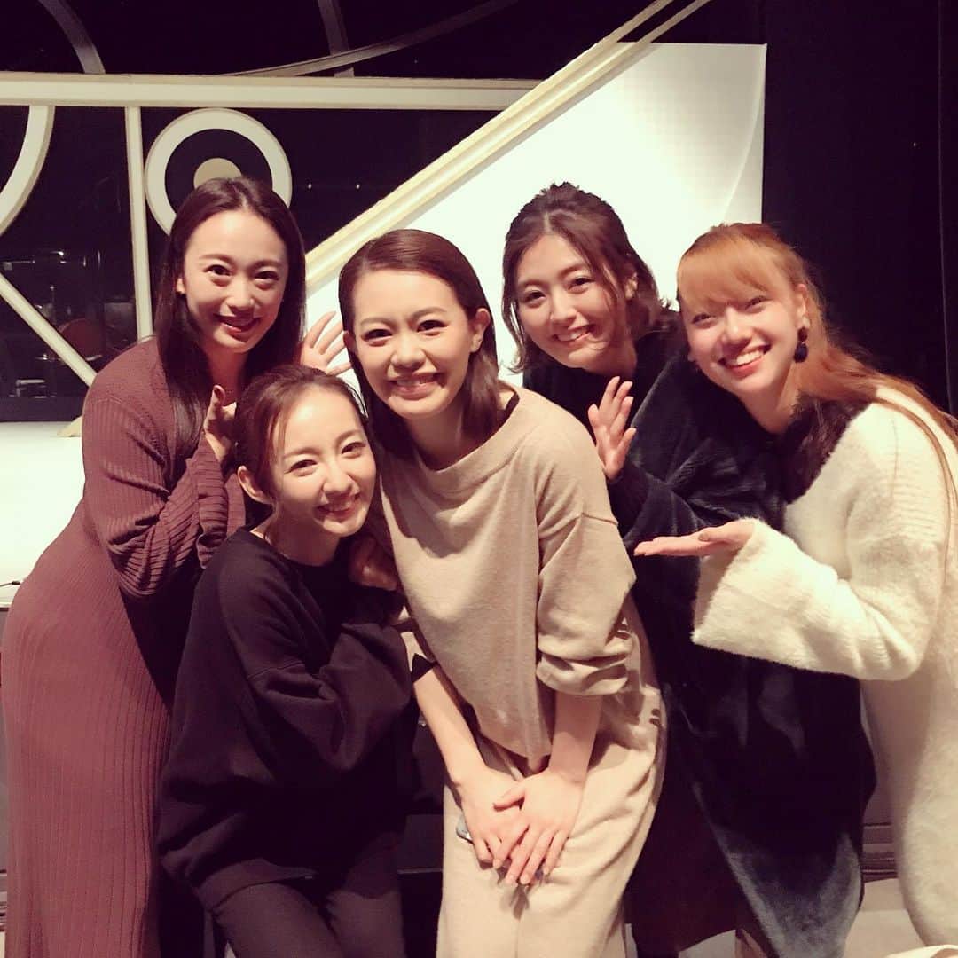 篁祐希のインスタグラム：「撮り溜まっていたものをいくつか。  先日、としさんとみほの舞台を観劇に。 二人のデュエットダンスが大好きなのです💕  #宇月颯 #咲希あかね  #liveairline  #彩咲めい #愛水せれ奈」