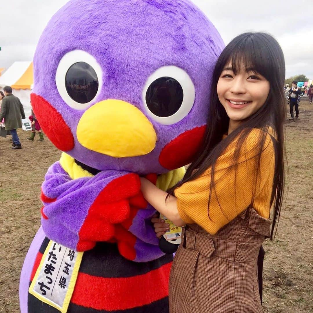 寺嶋由芙さんのインスタグラム写真 - (寺嶋由芙Instagram)「そしてもちろん、さいたまっちにもヾ(*ﾟωﾟ*)ﾉ コバトンの後ろをせっせとくっついて歩いてて本当にかわいい｡ﾟ(ﾟ´ω`ﾟ)ﾟ｡初めて登場された時は、県のキャラが2体！？って正直びっくりしてしまったけど、コバトンと仲良くずーっと活動してくれてて嬉しいな、これからもよろしくね(>ω<) ・ #埼玉県 #ゆる玉応援団 #さいたまっち #シラコバト #ご当地キャラ #はにゅはにゅ #世界キャラクターさみっとin羽生 #埼玉県 #羽生市 #羽生 #ゆっふぃー #アイドル #japaneseidol #idol #ゆるキャラ #yuruchara #吉祥物 #チーバくん」12月7日 23時22分 - yufu_terashima