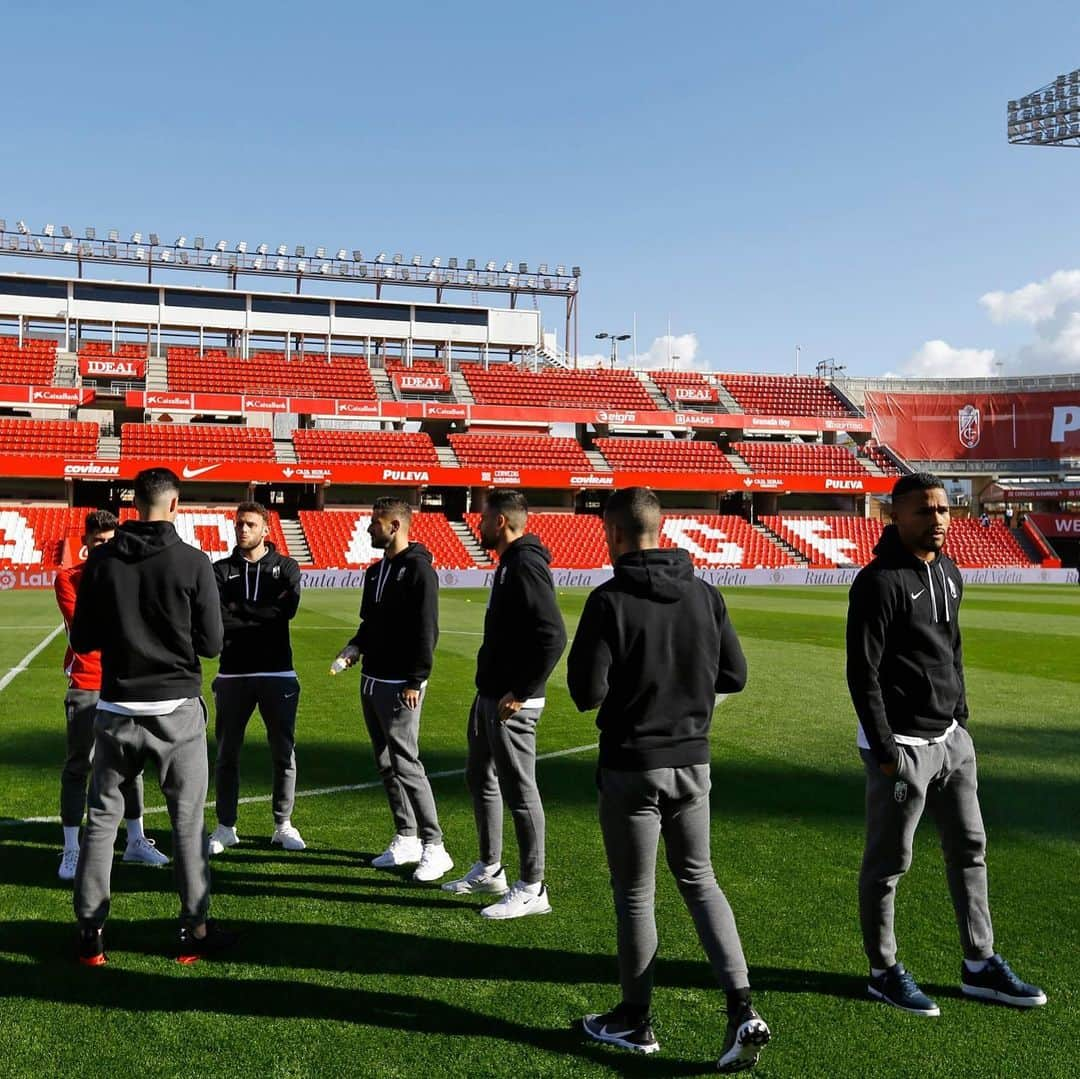 グラナダCFさんのインスタグラム写真 - (グラナダCFInstagram)「🔴⚪️ #Granada #Laliga #ligasantander #liga #futbol #soccer #football #granadacf #SobranLasPalabras #eternalucha」12月7日 23時39分 - granadacf