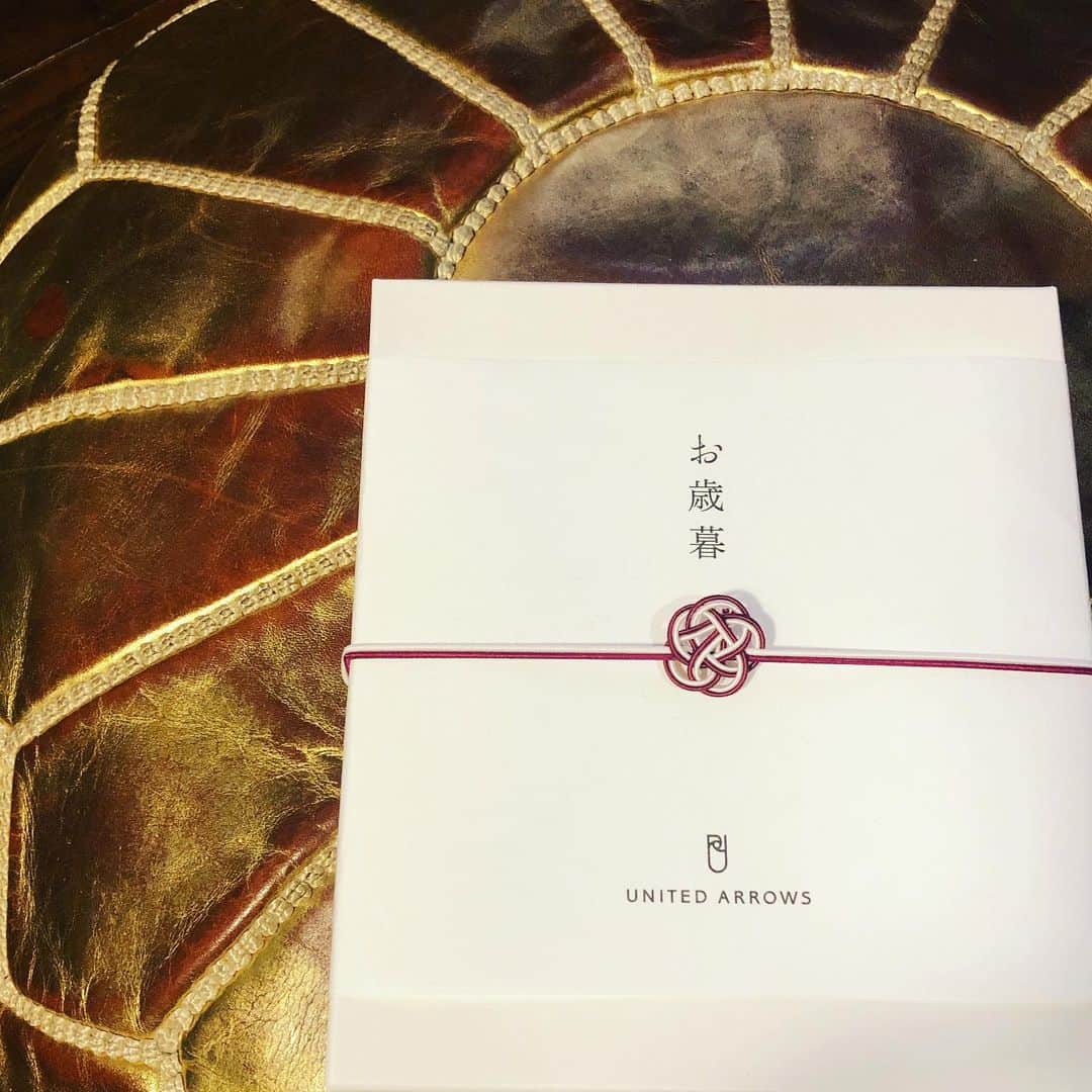阿部洋子さんのインスタグラム写真 - (阿部洋子Instagram)「🎁 #お歳暮  #ありがとうございます  #thankyou」12月7日 23時34分 - hirocoring