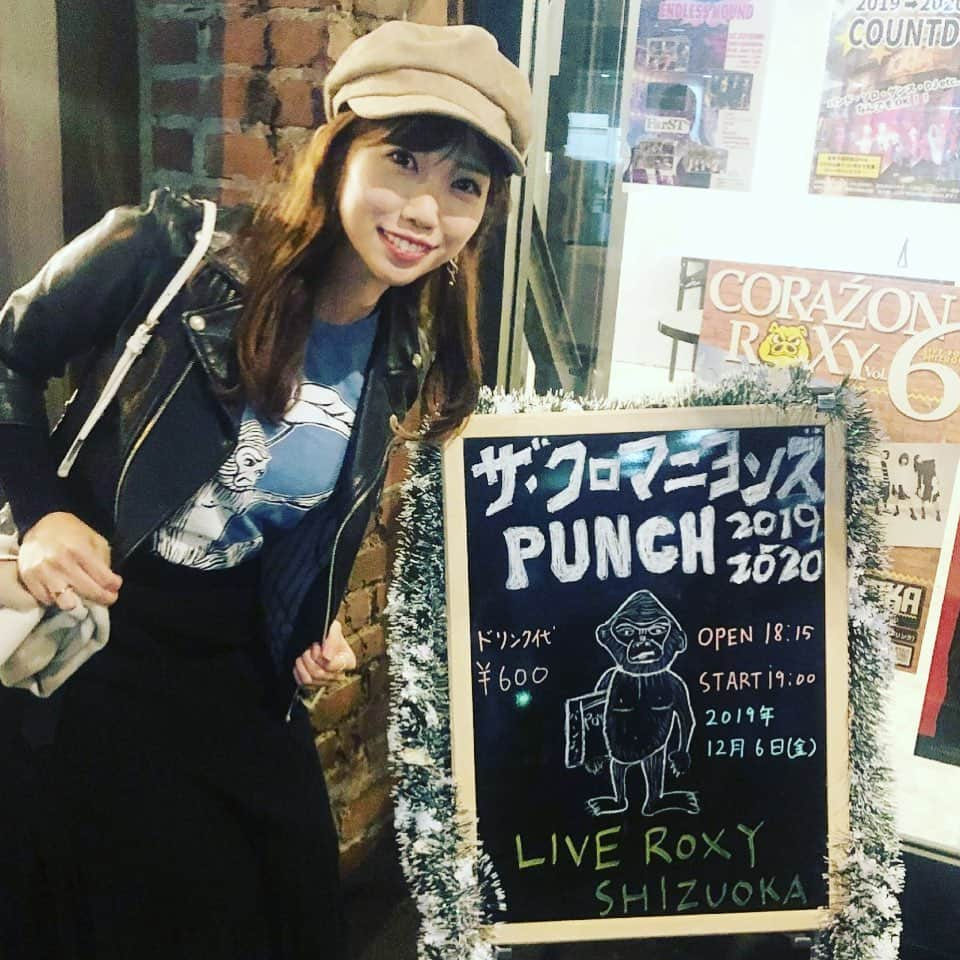 黒田菜月さんのインスタグラム写真 - (黒田菜月Instagram)「去年のライブTで参戦‼️ #クロマニヨンズ #punch  #ライブ #革ジャン #マーチン女子  #最高 #マーシーかっこよすぎ  #音声の森さんが目立ちすぎる件 #浜松も行きたい」12月7日 23時49分 - nyaaatsuki_krd