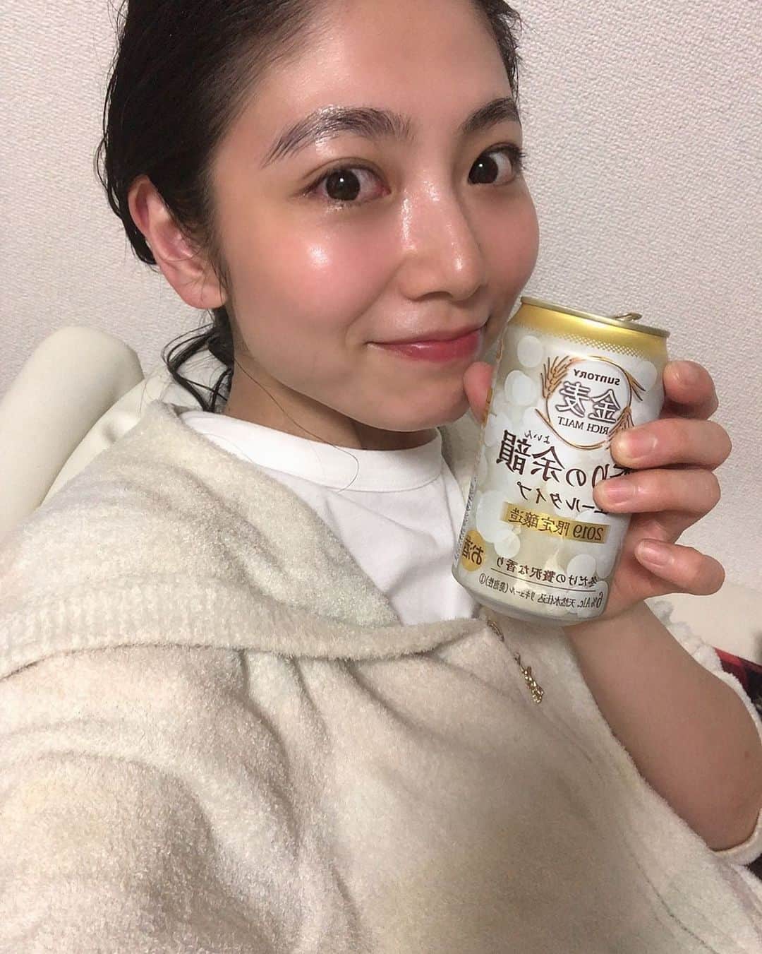 のインスタグラム：「お風呂上がりのビールも美味しい🍺 おやすみなさーい✨✨ . #毎日ビール #ビール党」
