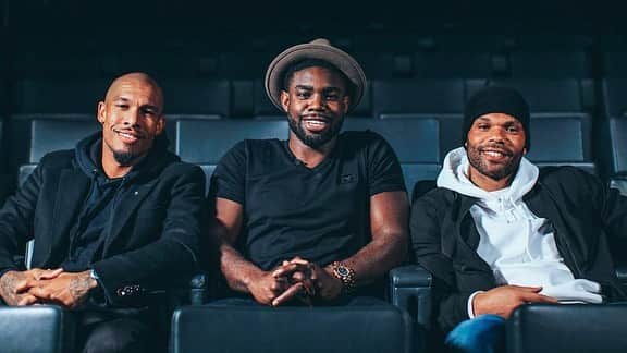 ナイジェル・デ・ヨングのインスタグラム：「Memories, laughs and praise. Reunited with the banter crew! Watch the full episode on my IG TV or YouTube 😂🎥 #DerbyDayTalk #MCIMUN #SuperSaturday」