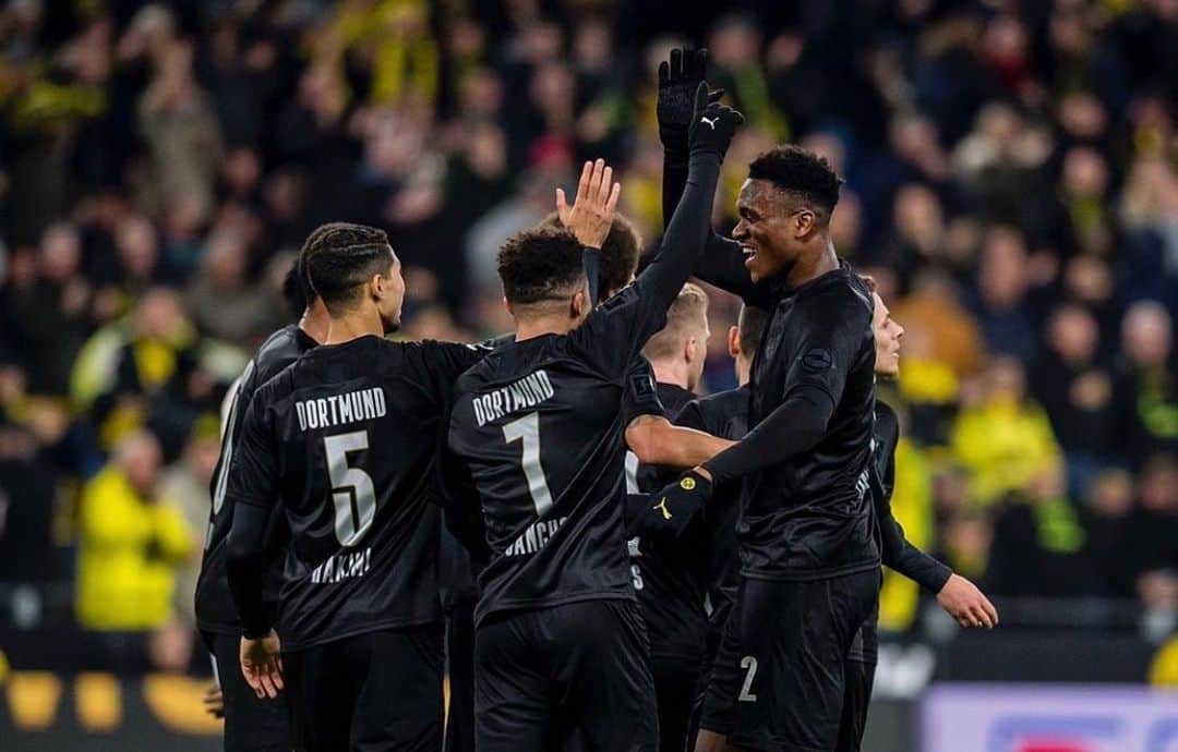 のインスタグラム：「Was ein geiles Spiel! Top Teamleistung! ⚽️ 📈」