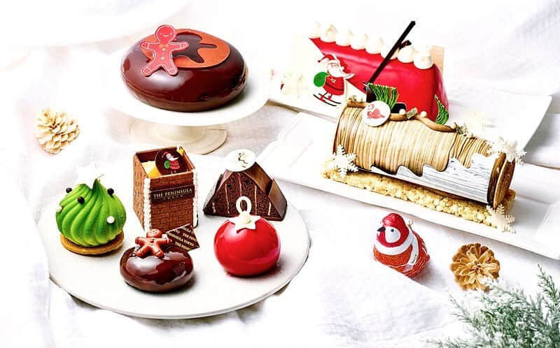 The Peninsula Tokyo/ザ・ペニンシュラ東京さんのインスタグラム写真 - (The Peninsula Tokyo/ザ・ペニンシュラ東京Instagram)「ホテル地下1階「ザ・ペニンシュラ ブティック＆カフェ」では、この時期、苺のクリスマスケーキや「クリスマスツリーからのおくりもの」に登場するキャラクターをあしらったプチケーキ、そして食べるのがもったいないチョコレートアイテムなど多数ご用意しております。🎂ご予約はお早めに♪  From heavenly desserts to elegantly presented delicatessen sets, 🎂The Peninsula Boutique & Café has something for everyone this holiday season.🎄」12月8日 11時12分 - thepeninsulatokyo