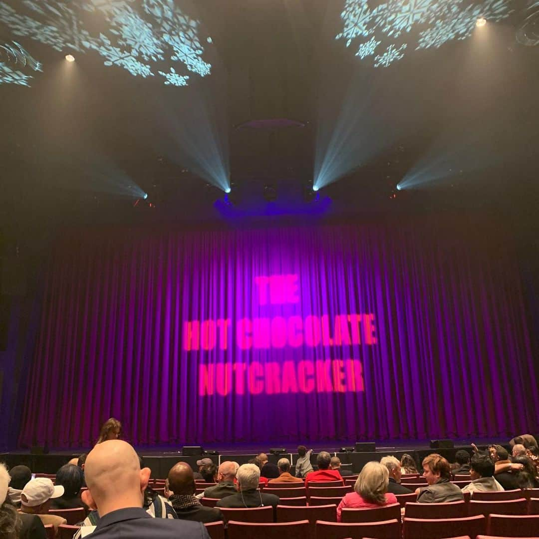 ケヴィン・マクキッドさんのインスタグラム写真 - (ケヴィン・マクキッドInstagram)「@hot_chocolate_nutcracker tonight !!! Come see it people !! @therealdebbieallen」12月8日 11時21分 - therealkmckidd