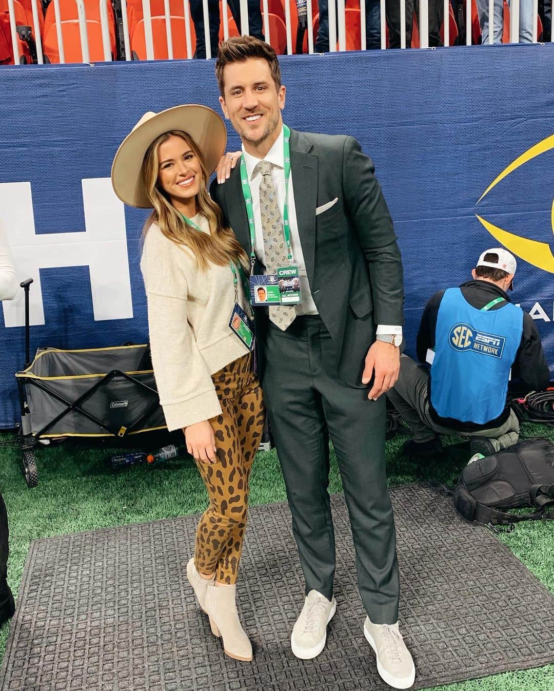 ジョジョ・フレッチャーのインスタグラム：「SEC Championship! Proud of this guy :) 🏈🏆」