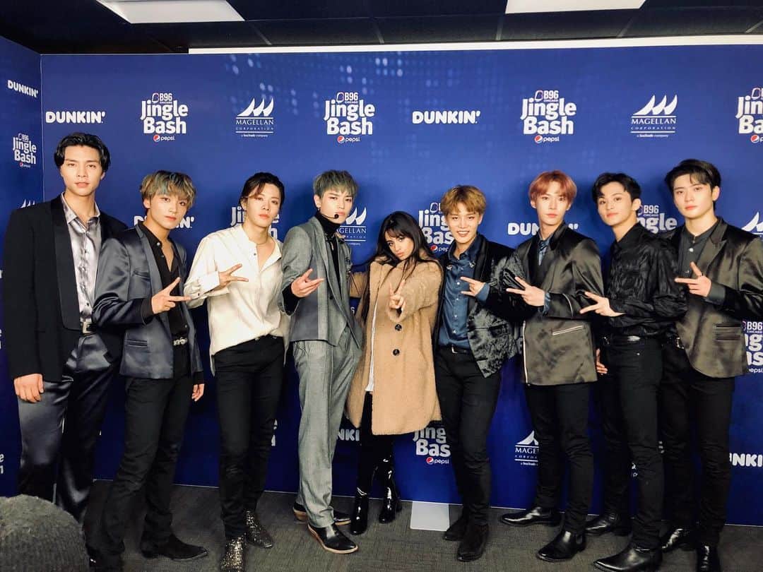 NCT 127さんのインスタグラム写真 - (NCT 127Instagram)「Casual photo with Camila NBD (OMG)... Thank you so much for your kind words!  @camila_cabello  #NCT #NCT127 #camilacabello #JingleBash」12月8日 11時50分 - nct127