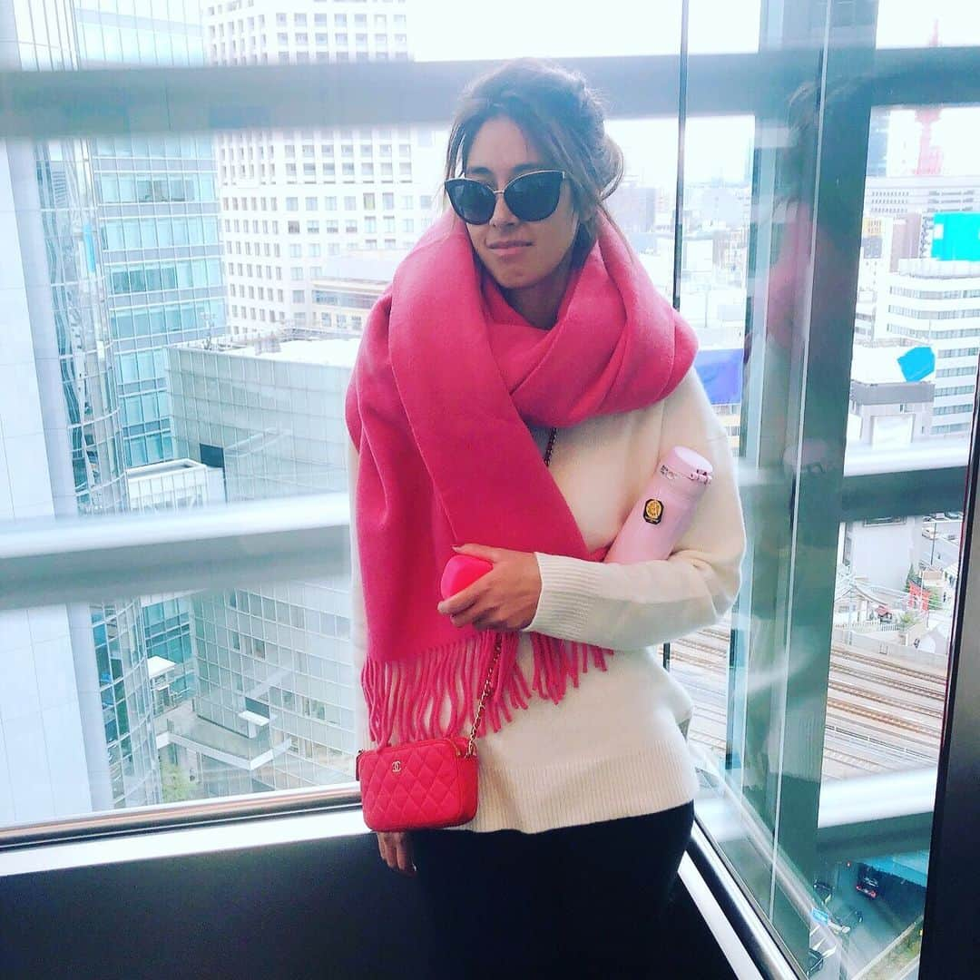 森泉さんのインスタグラム写真 - (森泉Instagram)「Guess what my favorite color is... YES!!! PINK💗😆」12月8日 12時19分 - izumi.mori