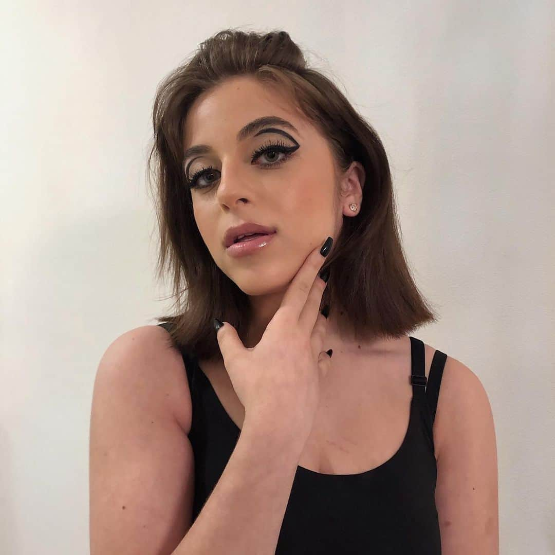 ベイビー・アリエルさんのインスタグラム写真 - (ベイビー・アリエルInstagram)「i had the weirdest dream last night」12月8日 4時14分 - babyariel