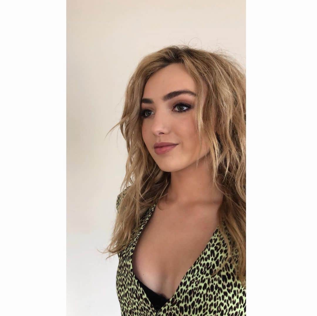 ペイトン・リストのインスタグラム：「🦖」