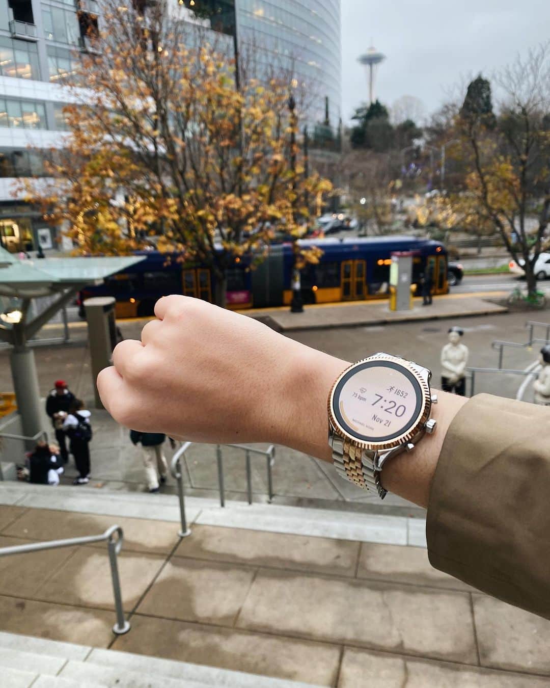 Monica Churchさんのインスタグラム写真 - (Monica ChurchInstagram)「#Ad Would you ever travel alone? I decided to take a little solo trip to Victoria, BC and took my @MichaelKors Lexington 2 Access Smartwatch along! Not only do I love how it looks, but it's also super functional and has a lot of really handy capabilities for travelers! Check out my latest video to learn more and shop now at MichaelKors.com  #AccessItAll #MichaelKors」12月8日 4時27分 - monicachurch