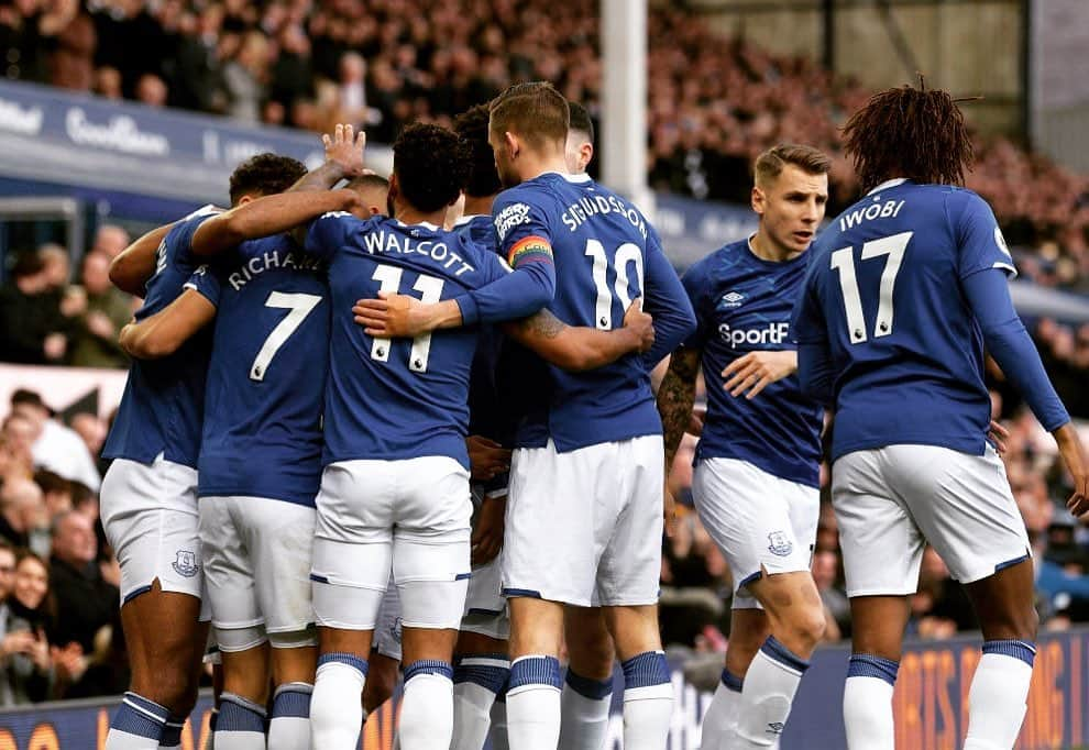 ギルフィ・シグルズソンのインスタグラム：「Get in! What an atmosphere in the stadium today!🔵」