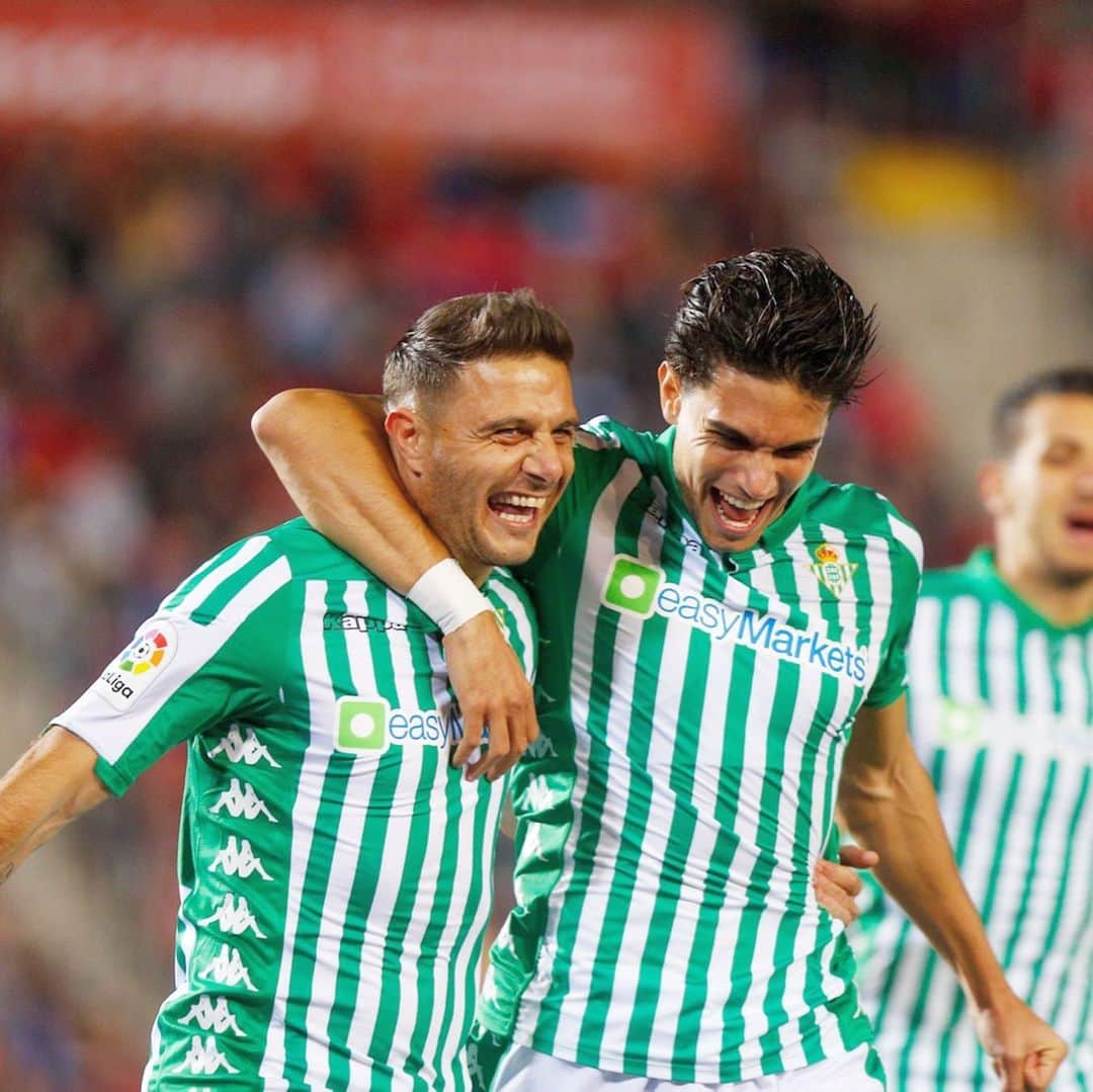 マルク・バルトラのインスタグラム：「Cuando sabes que mañana vuelve @laliga al Benito Villamarín! Vamos mi Betis! 💪🏼💪🏼 #RealBetisAthletic」