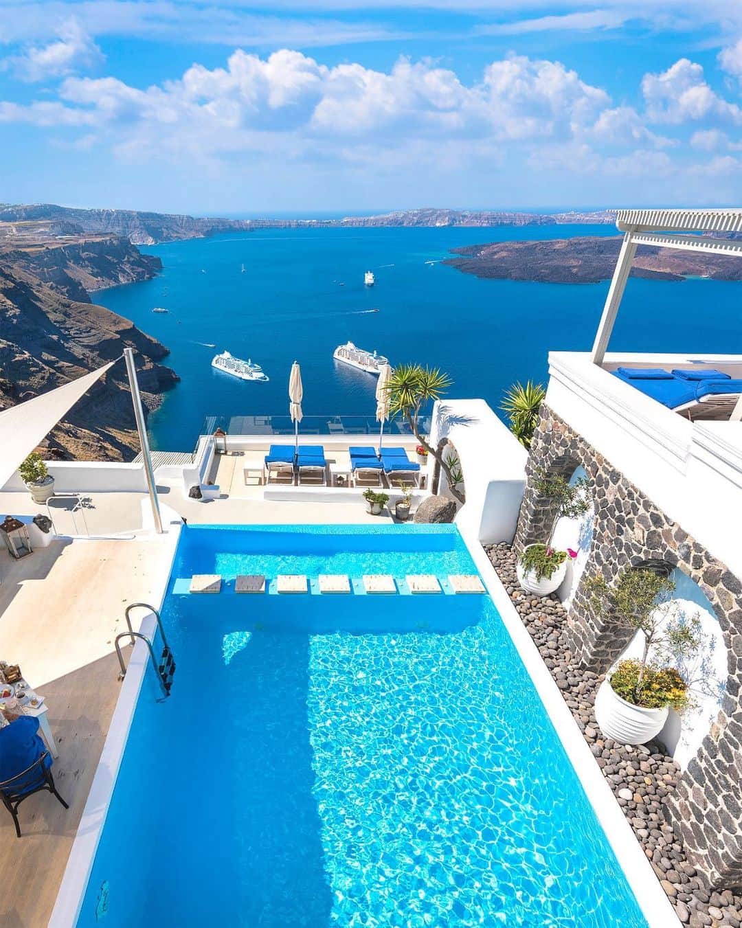 BEAUTIFUL HOTELSさんのインスタグラム写真 - (BEAUTIFUL HOTELSInstagram)「How amazing is this spectacular hillside view from @iconicsantorini?! ☀️ 🌊 This unique boutique cave hotel is carved from Santorini’s volcanic caldera wall and located in the picturesque Greek island village of Imerovigli. Tag a friend who would love to stay in this tranquil retreat above the Aegean Sea! (📸: @iconicsantorini 📍: Iconic Santorini, a boutique cave hotel - Greece)」12月8日 5時05分 - beautifulhotels