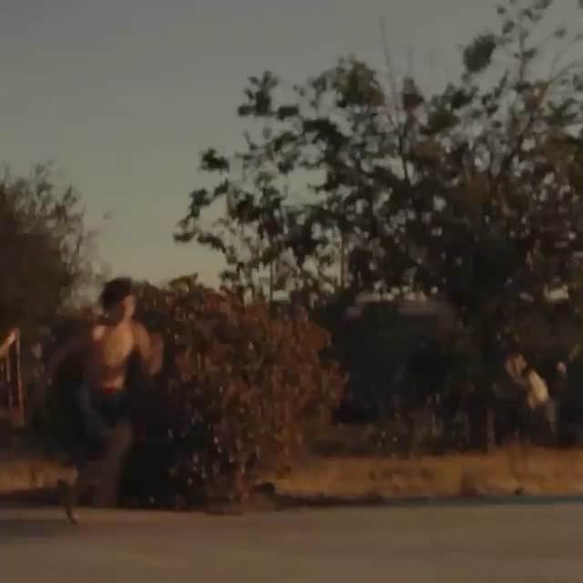 レナ・ヘディのインスタグラム：「Been longing for a film to linger in my heart and mind and here it is @honeyboymovie I feel confused and in love. The tenderness in one scene moved me so deeply.  One  of the most gorgeous films I’ve seen in a really long time.  #awardsdontmatterbutgivethisallofthem  filmmaker @alma.harel 👑👑👑」