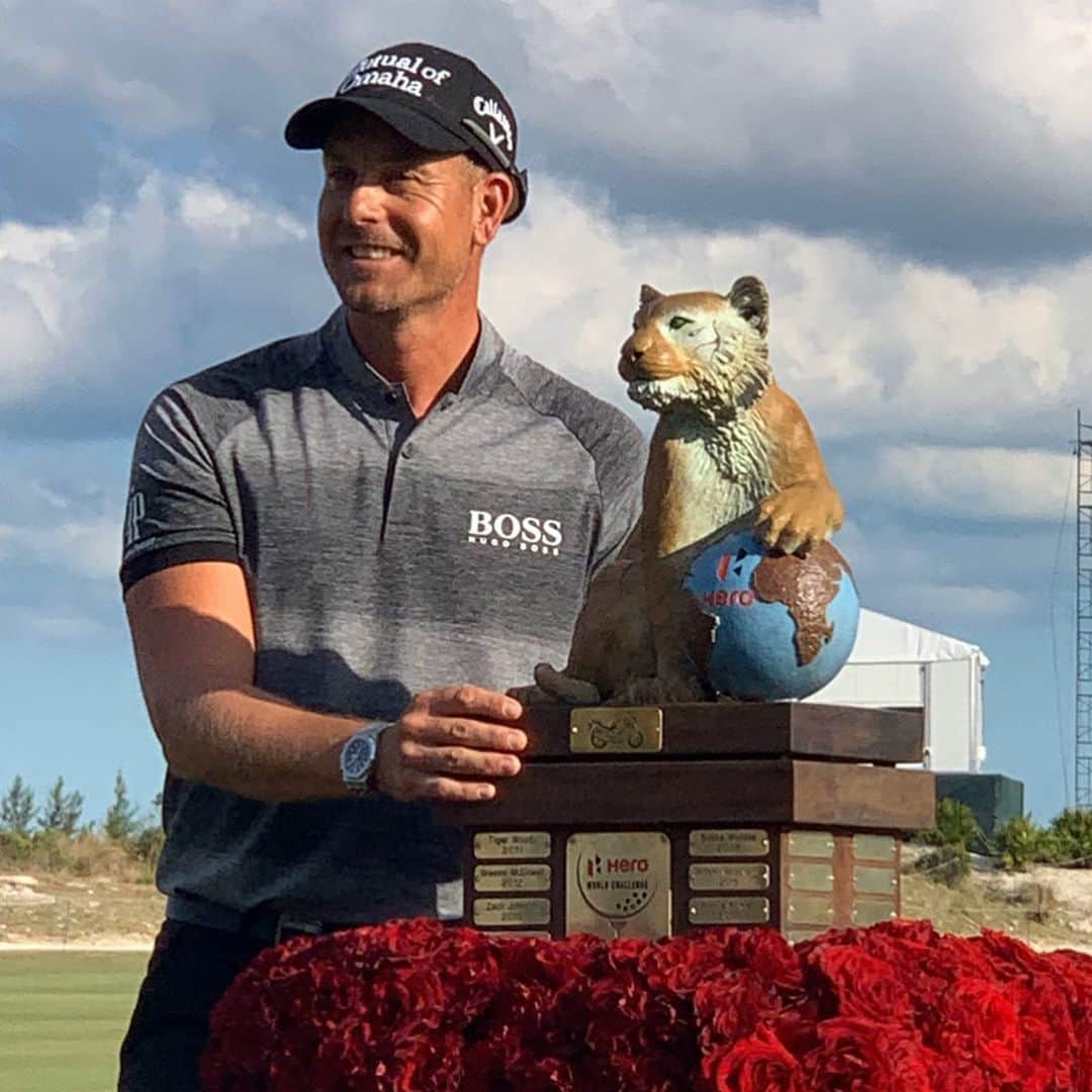 ヘンリク・ステンソンのインスタグラム：「Thanks @tigerwoods for the invitation and thanks to @tgrliveevents for a great week. Now I have my own 🐯 to cuddle with !」