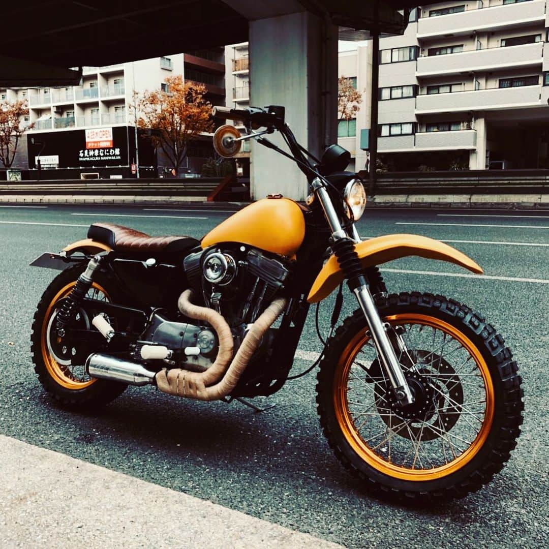 窪塚洋介さんのインスタグラム写真 - (窪塚洋介Instagram)「My 2nd Harley Davidson is final adjusting^ ^ The color is lucky yellow. #harleydavidson #xl883 #reservecustommotorcycle」12月8日 8時05分 - yosuke_kubozuka