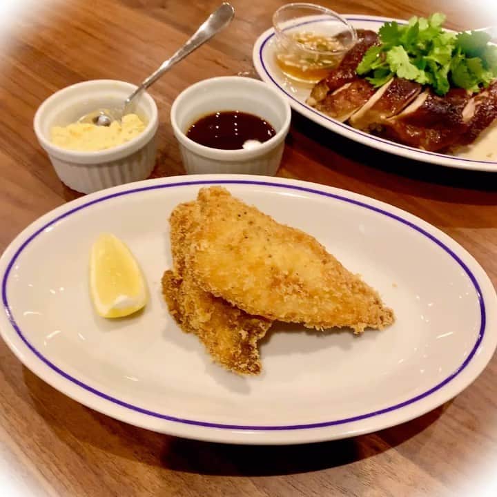 のインスタグラム：「美味しいアジフライとベトナム風ローストチキン＠尾山台 以前大変お世話になった元ユニバーサルミュージック最高経営責任者の小池 一彦さんが退職後、尾山台環八近くにOPENさせたビストロ　Cafe＆Bar 尾山台に初訪問。音楽業界時代から料理がお好きだったそうで小池さんが料理の腕をふるい奥様がワインをサーブする夫婦で営む居心地良いお店です、是非！ #尾山台 #ハッピーロード尾山台 #oyamadai」