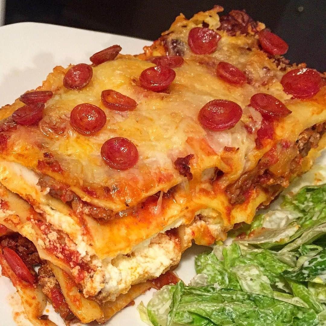 Flavorgod Seasoningsさんのインスタグラム写真 - (Flavorgod SeasoningsInstagram)「❤️Meat Lovers Lasagna ❤️⁠ -⁠ Customer:👉 @alliegabb⁠ Season with:👉 #Flavorgod Pizza Seasoning⁠ -⁠ Add delicious flavors to any meal!⬇⁠ Click the link in my bio @flavorgod⁠ ✅www.flavorgod.com⁠ -⁠ "I made this meaty lasagna last night. It was a really good night! The Cubs won!!!! And this lasagna was delicious AF!! It has fresh lasagna noodles, meat sauce, Italian sausage, ground beef, ricotta/Parmesan mixture, mozzarella and Provolone cheeses, and mini pepperonis galore!😍"⁠ -⁠ Flavor God Seasonings are:⁠ 💥 Zero Calories per Serving ⁠ 🙌 0 Sugar per Serving⁠ 🔥 #KETO & #PALEO Friendly⁠ 🌱 GLUTEN FREE & #KOSHER⁠ ☀️ VEGAN-FRIENDLY ⁠ 🌊 Low salt⁠ ⚡️ NO MSG⁠ 🚫 NO SOY⁠ 🥛 DAIRY FREE *except Ranch ⁠ 🌿 All Natural & Made Fresh⁠ ⏰ Shelf life is 24 months⁠ -⁠ #food #foodie #flavorgod #seasonings #glutenfree #mealprep #seasonings #breakfast #lunch #dinner #yummy #delicious #foodporn」12月8日 9時00分 - flavorgod