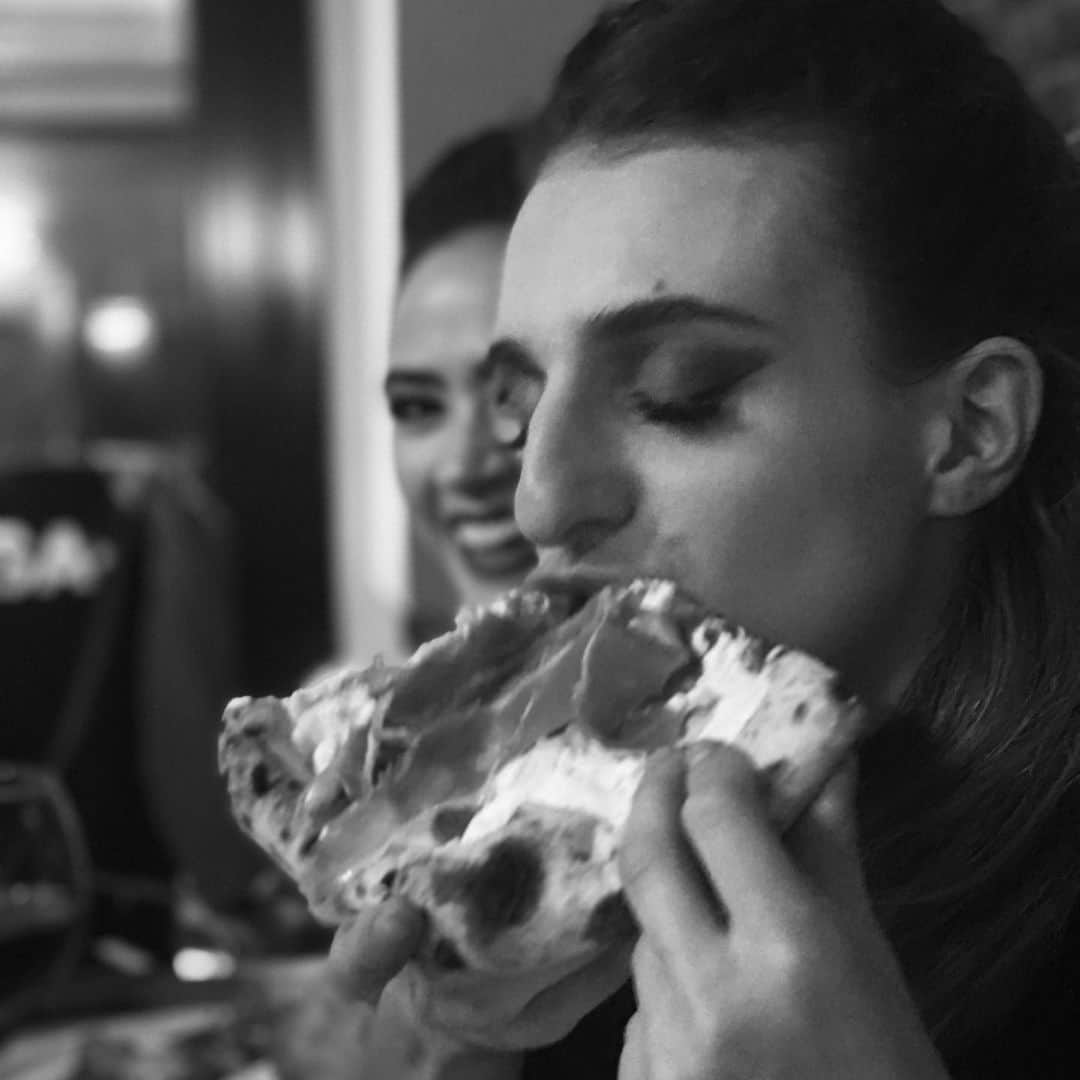 ガブリエラ・パパダキスのインスタグラム：「TEAM MONTREAL 🤘🤘🤘🍕🍕🍕🇮🇹 #Pumped #Stoked #Jazzed @iceacademyofmontreal」