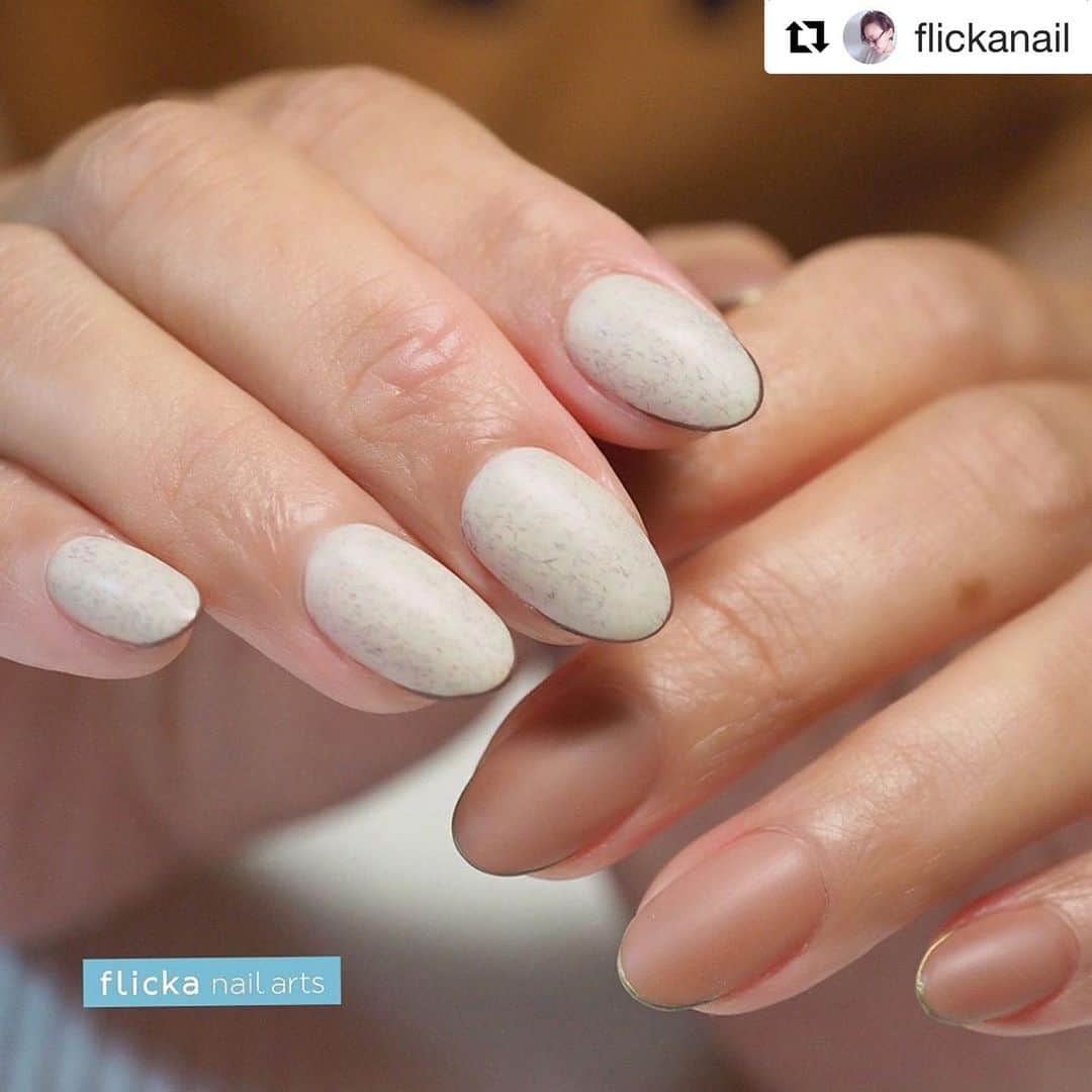 initygel_officialさんのインスタグラム写真 - (initygel_officialInstagram)「#Repost @flickanail with @get_repost ・・・ シンプルめなアシンメトリーが人気  @initygel_official  tea latte☕️」12月8日 9時35分 - initygel_official