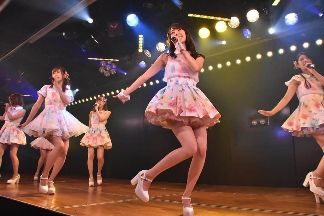 藤江れいなさんのインスタグラム写真 - (藤江れいなInstagram)「良くこんな高いヒールで踊れてたな👶 #AKB48 #14周年 #4期」12月8日 9時35分 - 01nyan0201