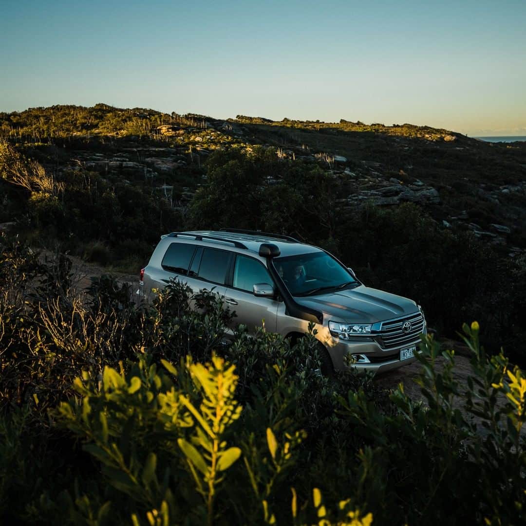 Toyota Australiaさんのインスタグラム写真 - (Toyota AustraliaInstagram)「Reliable and capable – essential for the perfect road trip vehicle. Journey far and wide in the Toyota LandCruiser ​#ToyotaLandCruiser #KingOffTheRoad @timcoulson」12月8日 10時01分 - toyota_aus