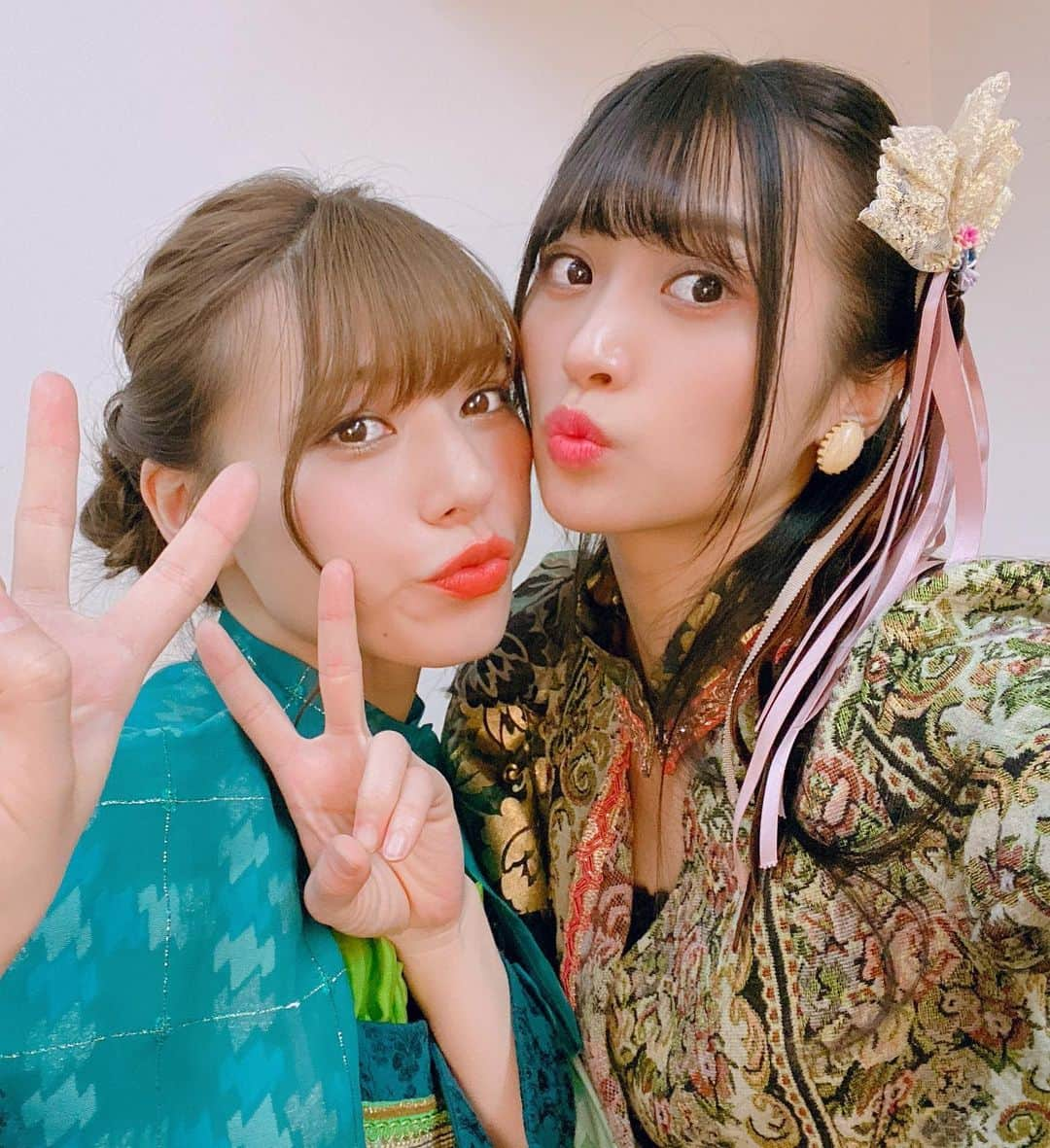 根岸愛さんのインスタグラム写真 - (根岸愛Instagram)「舞台「DARKNESS HEELS〜THE LIVE〜SHINKA」残り10公演あります！観に来てくれたら喜びます🥺2回目共演のもろちゃん🥳💕レジーナとヒヨ！ #舞台DHL #ダークネスヒールズ #闇ステ #舞台 #衣装 #レジーナ #ヒヨ」12月8日 10時31分 - negishiai927