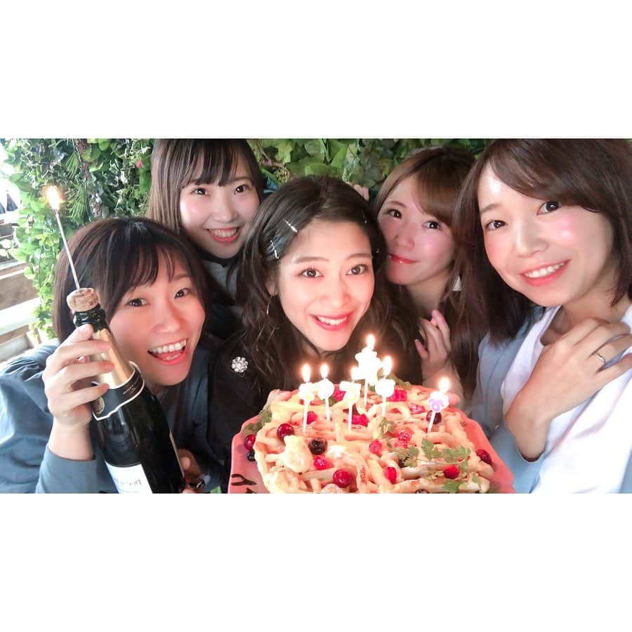 愛内みささんのインスタグラム写真 - (愛内みさInstagram)「@ayupichikitchen と恒例の中間birthday会はちょっと大人に🍽💝 可愛いすぎるケーキも..🥺🐻♥️ ・ uki-ukiで愉快にお祝いもしました🥂🍎 #happybirthday」12月8日 10時37分 - misamisa124