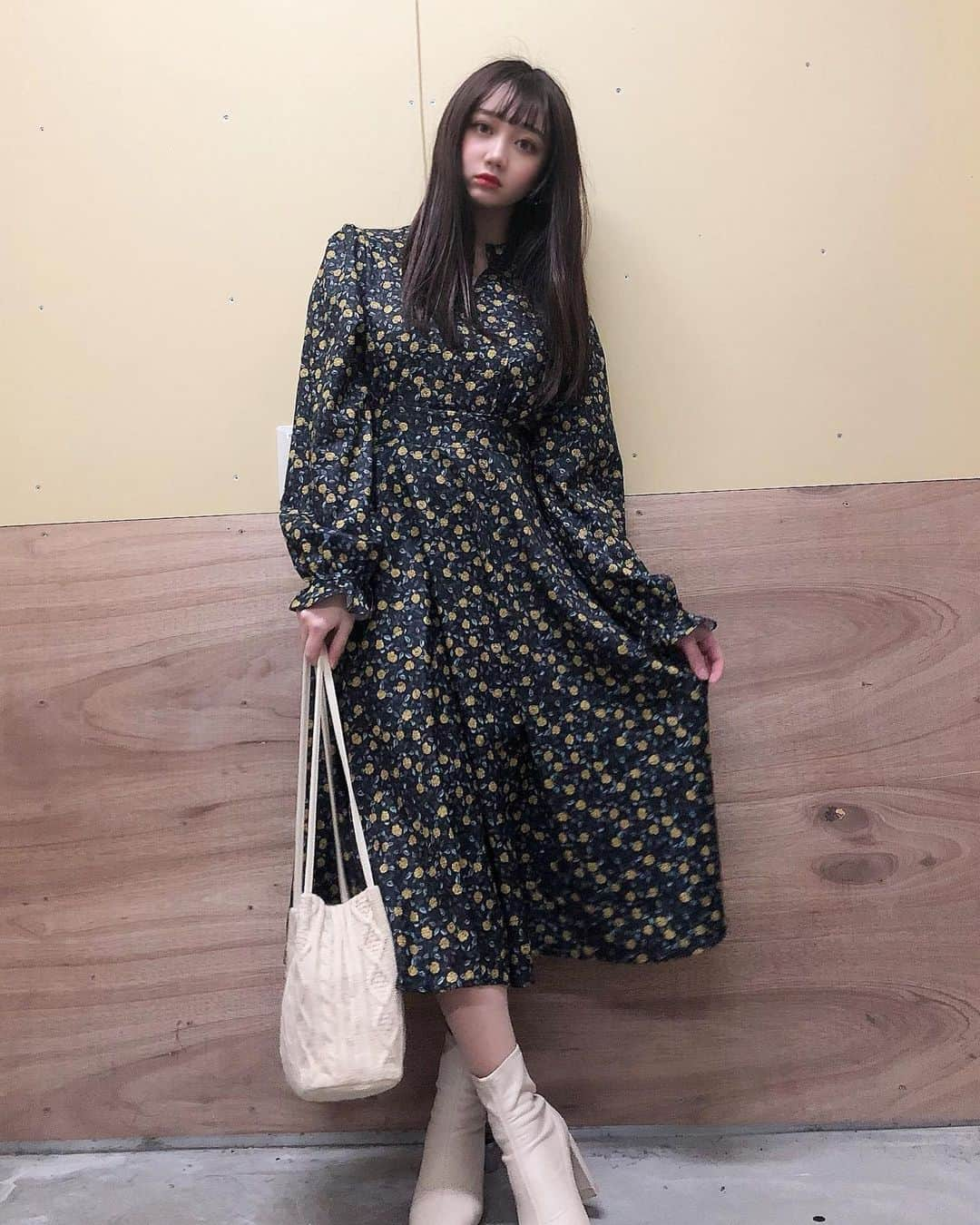 小澤しぇいんさんのインスタグラム写真 - (小澤しぇいんInstagram)「超絶真顔😐 onepiece @tgy_tokyo  bag @oopsydaisy_official  boots @lowrysfarm_official  #me#selca#selfie#hair#hairstyle#makeup#cordinate#fashion#like4likes#l4l#instalove#instalike#instagood」12月8日 20時47分 - 1217_shane