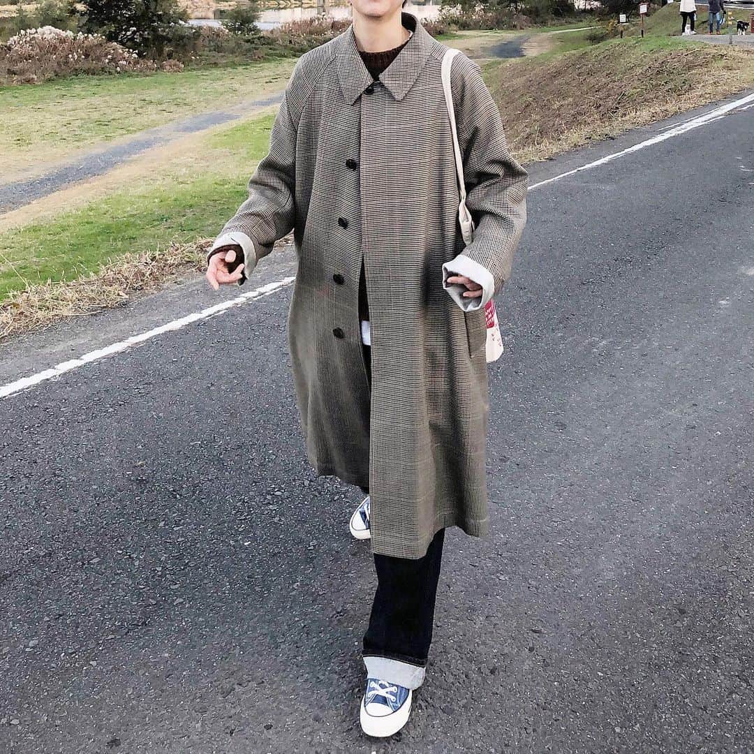 のインスタグラム：「* 2019.12.8(sun) ・ お散歩コーデ🚶‍♀️ 可愛いワンちゃんに沢山会えて 癒された〜⚘ ・ 来週はPOP UPで東京！ お時間ある方遊びに来てね(*´∨`*) お洋服なんて買わなくていいし、笑 沢山のフォロワーさんに会いたいです♡ 15日は15:00までしか居ませんので それまでに遊びに来てね〜 ・ ・ #uniqlo #uniqloコーデ #uniqlou #ワイドフィットカーブジーンズ #カジュアルコーデ  #ゆるコーデ #ゆるトップス  #冬コーデ #シンプルコーデ #スニーカー女子 #ショートカット女子 #コート #orcival #高身長コーデ #高身長女子 #スニーカー女子 #デニムコーデ #オーバーサイズ #キャップ女子 #ボーイッシュコーデ #メンズライク」