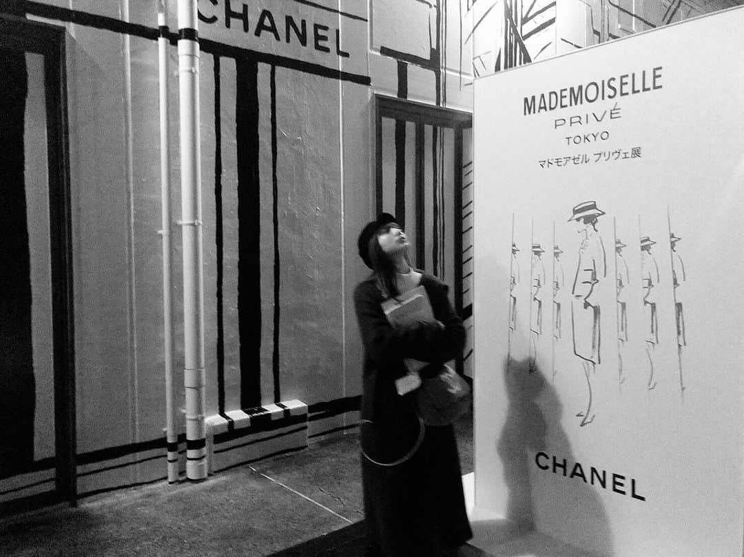 尾形穂菜美のインスタグラム：「#CHANEL #マドモワゼルプリヴェ展」