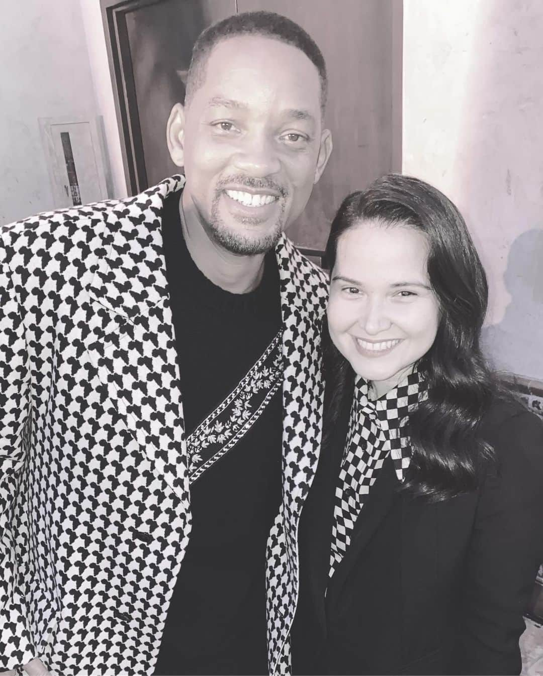 ラライン・シャーさんのインスタグラム写真 - (ラライン・シャーInstagram)「I don’t care that I looked like a choked pigeon. I got to meet and laugh with The Fresh Prince of Bel Air and thats a big deal for a 90’s kid! Had fun times with fun people at the @spiesindisguise premiere in Hollywood. Thanks for having me Disney💙 #latepost」12月8日 20時53分 - ralineshah