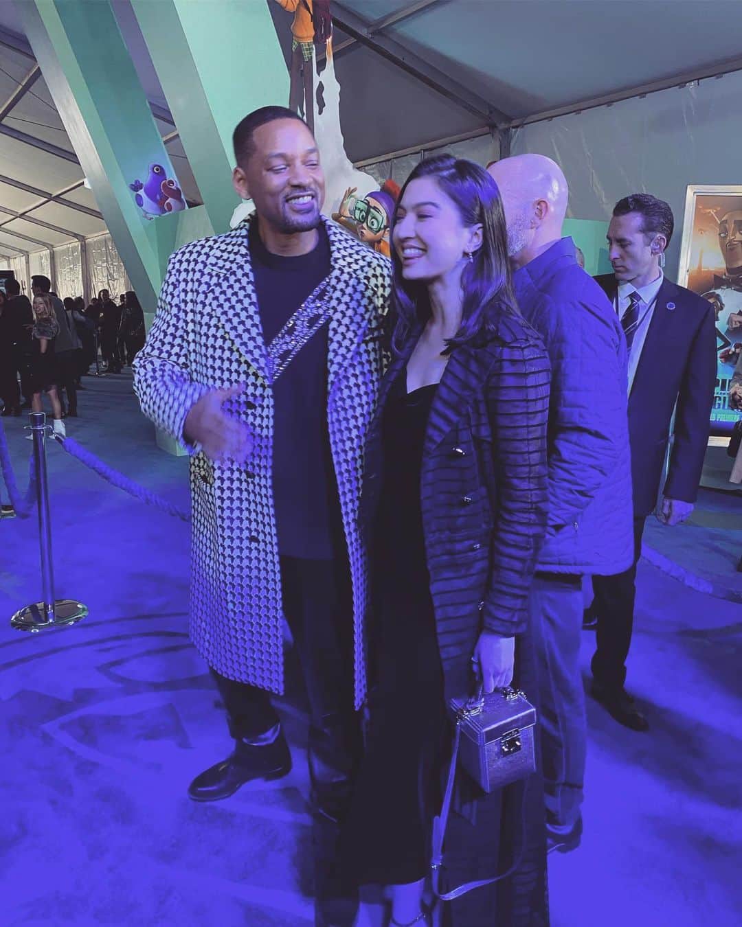 ラライン・シャーのインスタグラム：「I don’t care that I looked like a choked pigeon. I got to meet and laugh with The Fresh Prince of Bel Air and thats a big deal for a 90’s kid! Had fun times with fun people at the @spiesindisguise premiere in Hollywood. Thanks for having me Disney💙 #latepost」